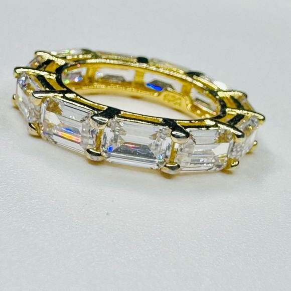 Jewelry - See Video , 18K Gold Gorgeous Emerald Cut Stones